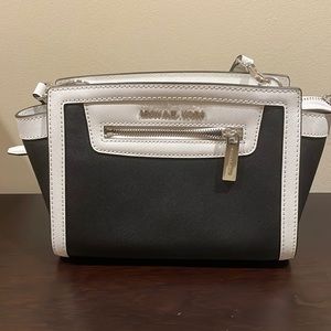 Michael Kors Black and White Crossbody Bag